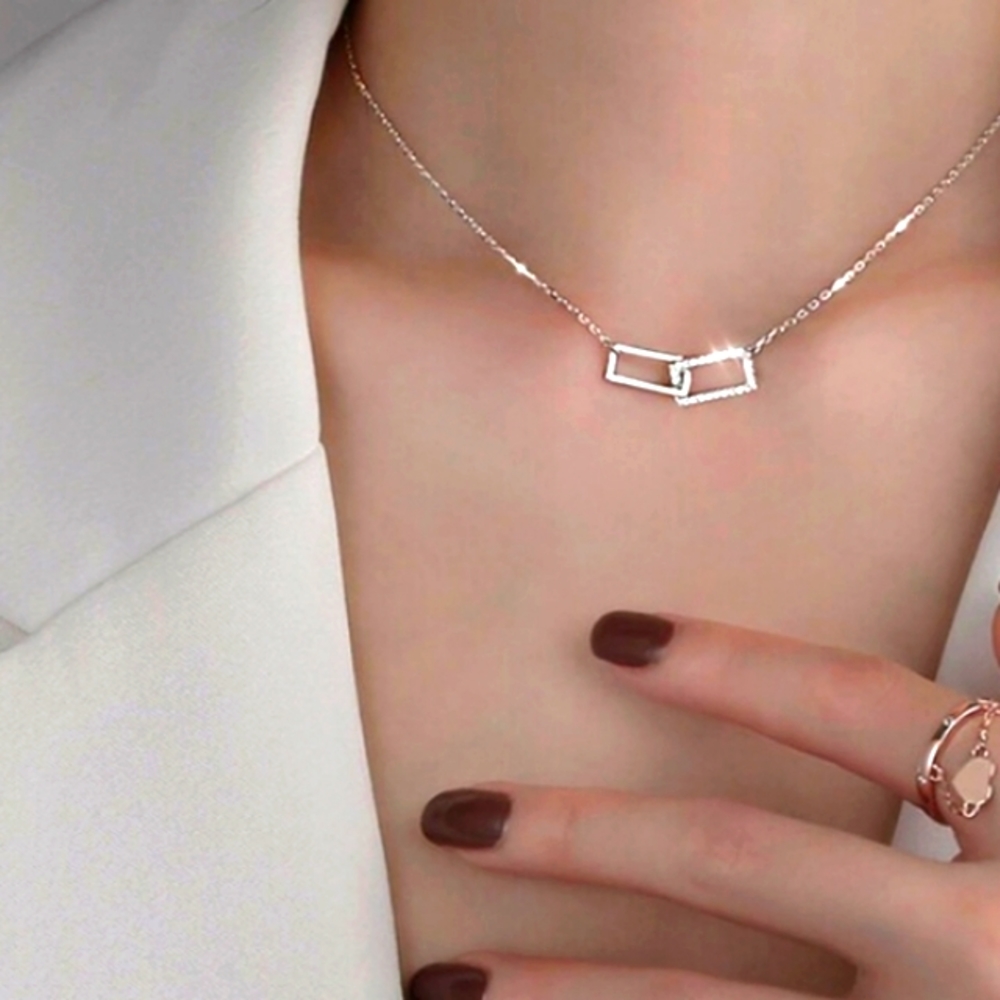Sterling silver interlocking necklace 9.25